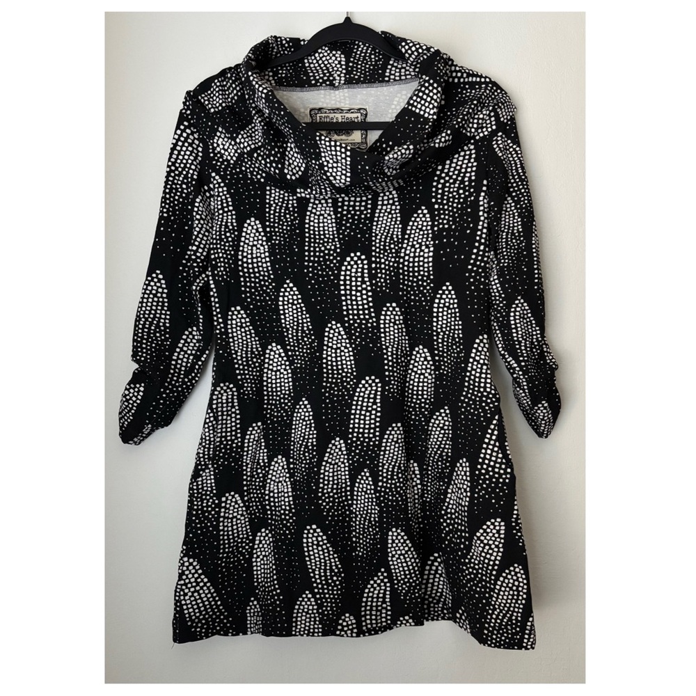 Effie’s Heart The Julliard Pullover Tunic Top Size Medium Black White Retro